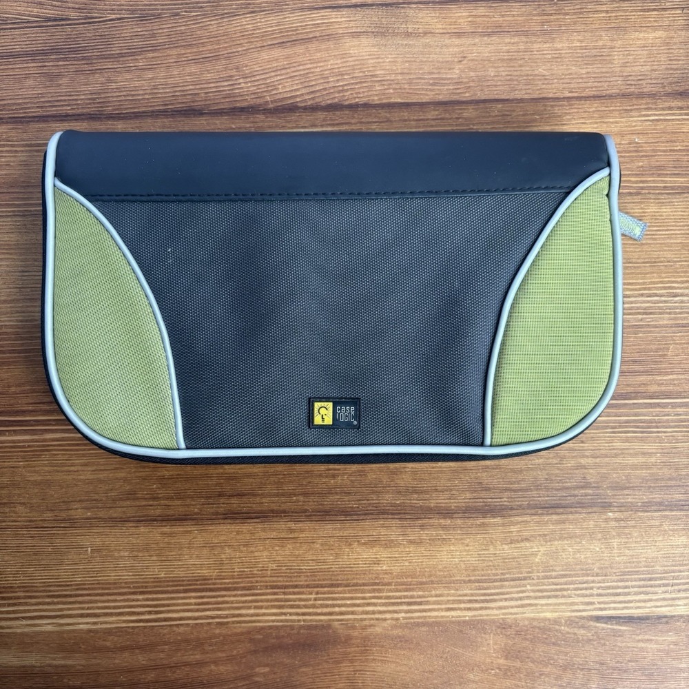 Case Logic 64 Disc CD DVD Storage Carrying Case Black Olive Green Zip Case